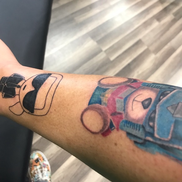 Neon gypsy 🤟🏽 - Picture 8 of 8